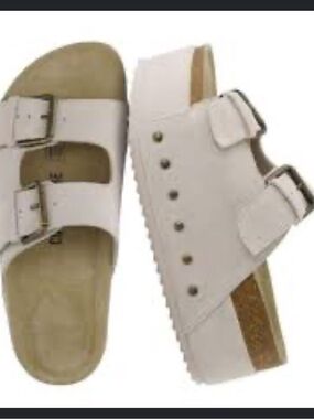 CUSHIONAIRE Guru Platform Sandals Studded Chucky Slide 8.5